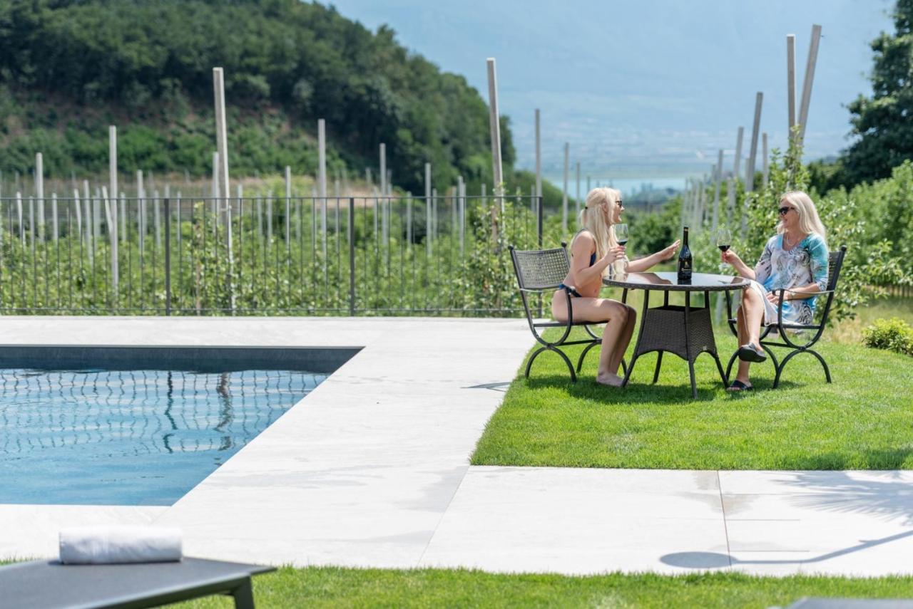 Mareithof Appartements Seeblick Caldaro Ngoại thất bức ảnh